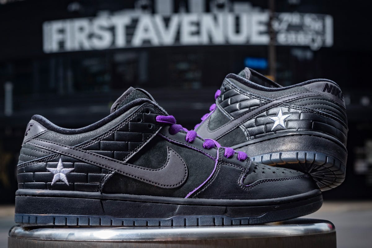 First avenue dunks Sale